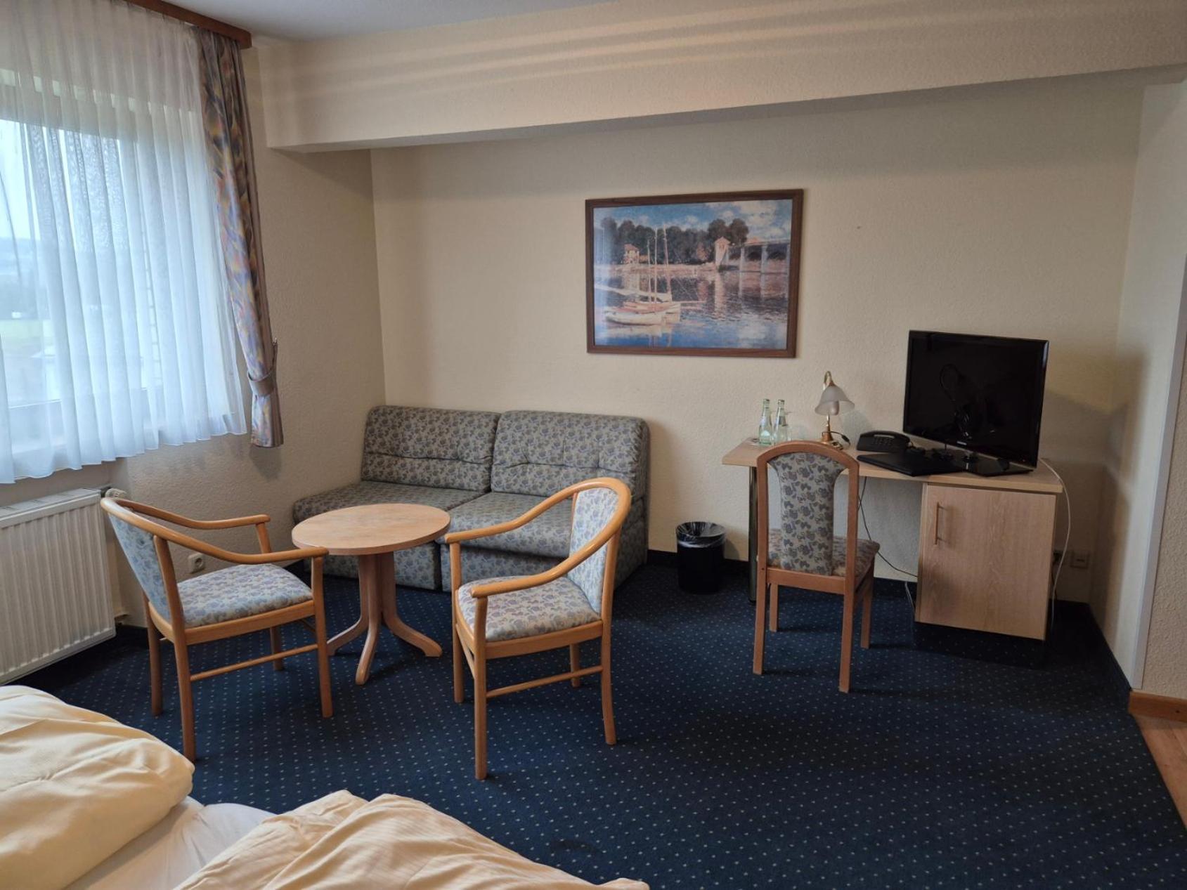 Hotel Zur Waage Бад Мюнстерайфел Екстериор снимка