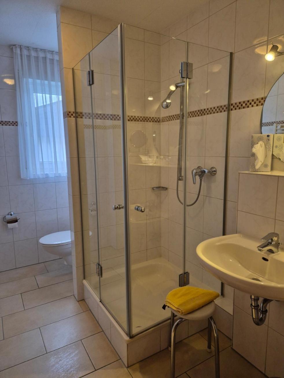 Hotel Zur Waage Бад Мюнстерайфел Екстериор снимка