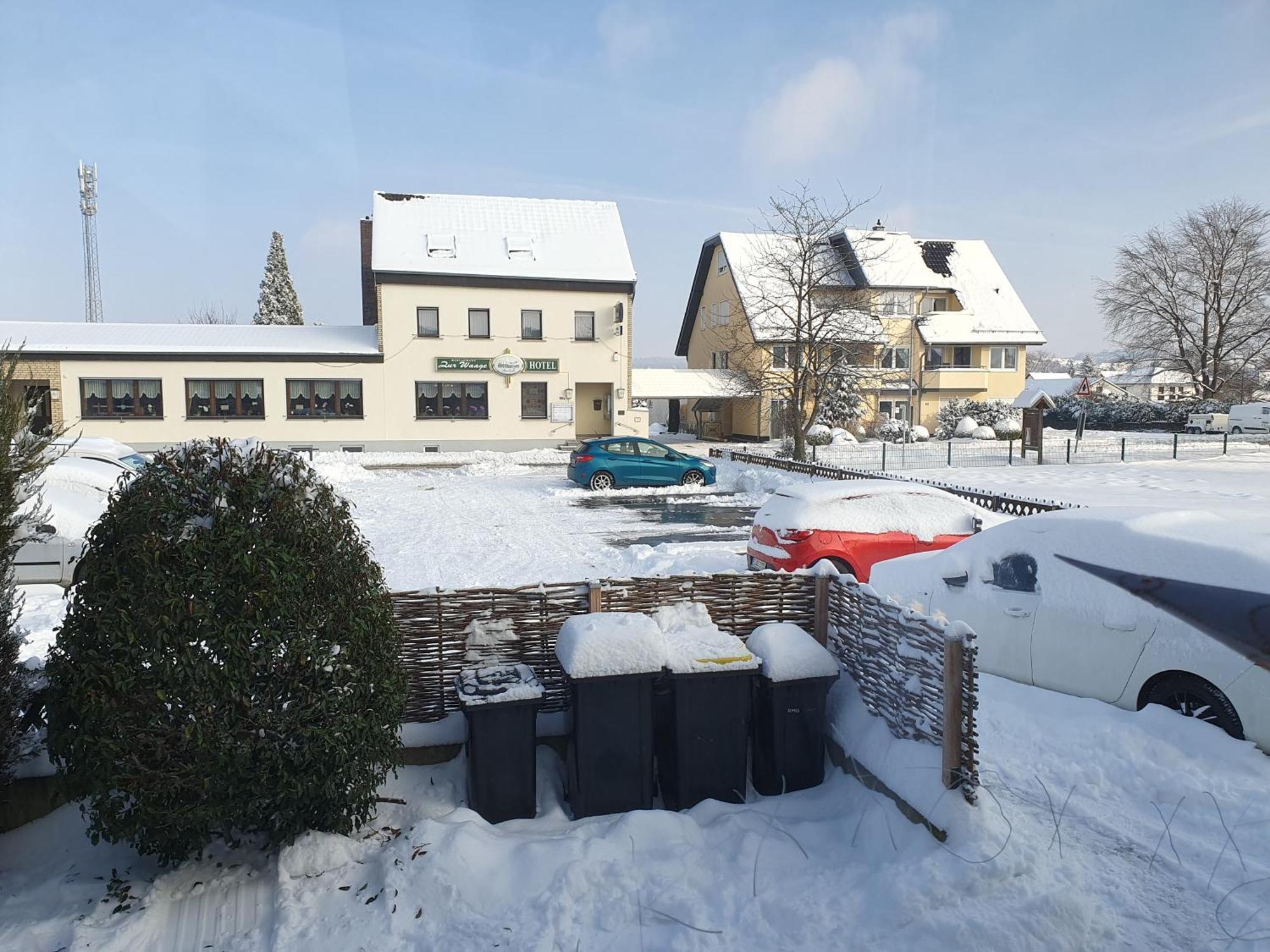 Hotel Zur Waage Бад Мюнстерайфел Екстериор снимка