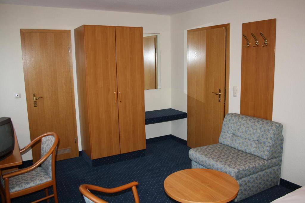 Hotel Zur Waage Бад Мюнстерайфел Екстериор снимка
