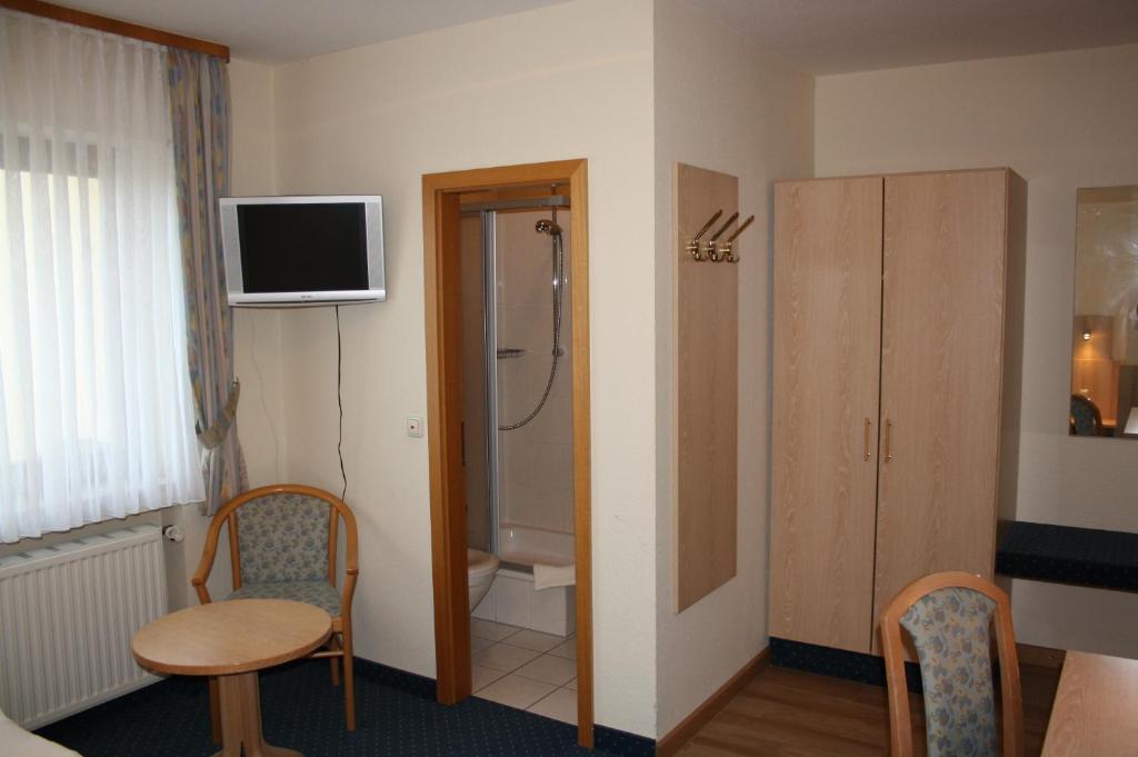 Hotel Zur Waage Бад Мюнстерайфел Екстериор снимка