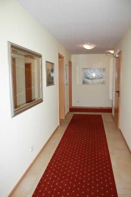 Hotel Zur Waage Бад Мюнстерайфел Екстериор снимка