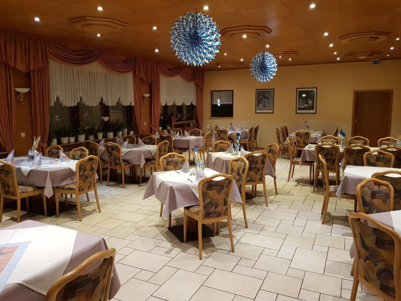 Hotel Zur Waage Бад Мюнстерайфел Екстериор снимка